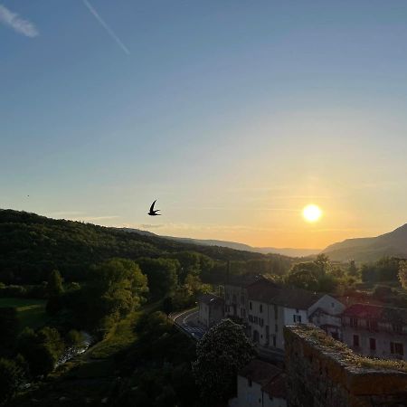 Chateau De Latour Sur Sorgue Marnhagues-et-Latour Bagian luar foto
