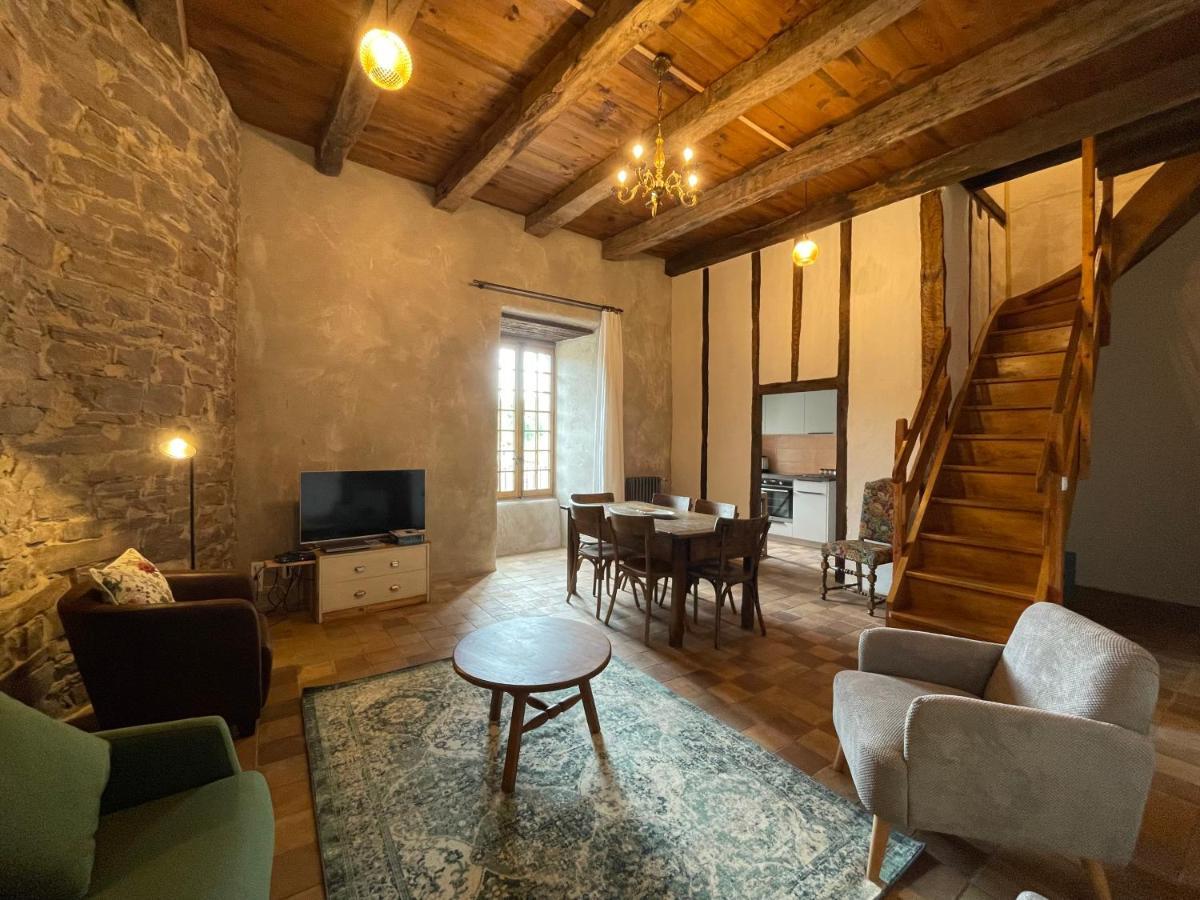 Chateau De Latour Sur Sorgue Marnhagues-et-Latour Bagian luar foto